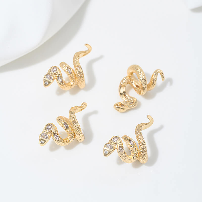 Snake-shaped spacer bead ring with zircon
