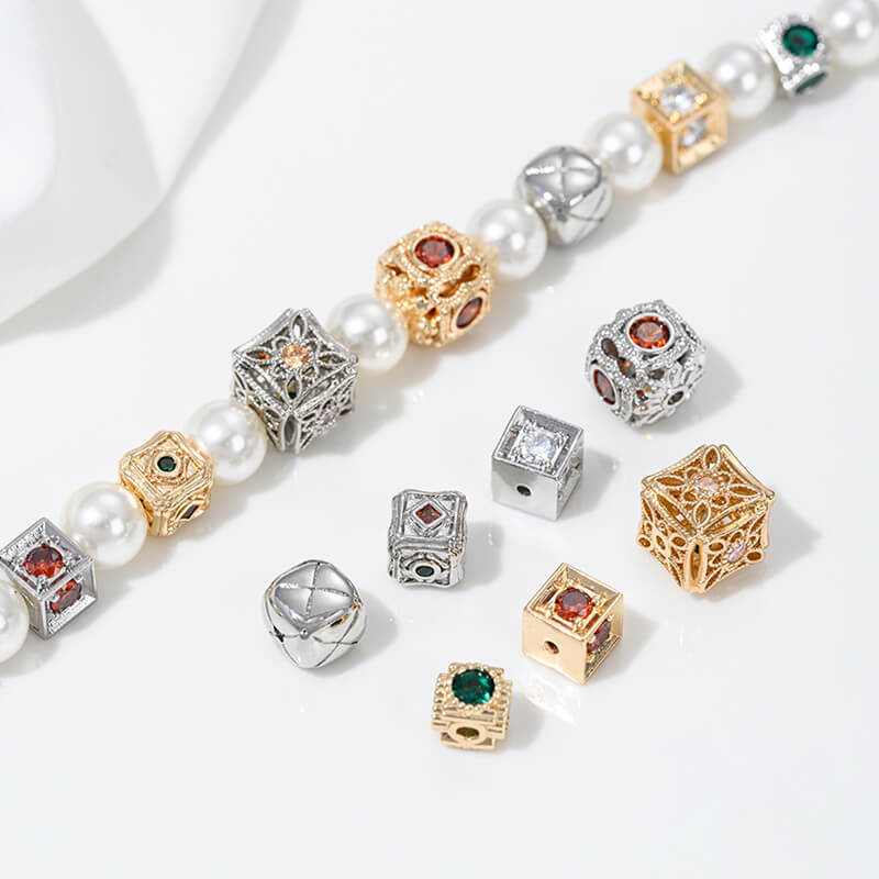 3D square spacer beads with zircon 14K white k