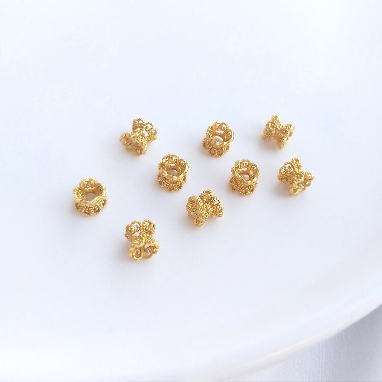 18K matte gold double-sided spacer beads four-leaf clover wreath crown bead spacer