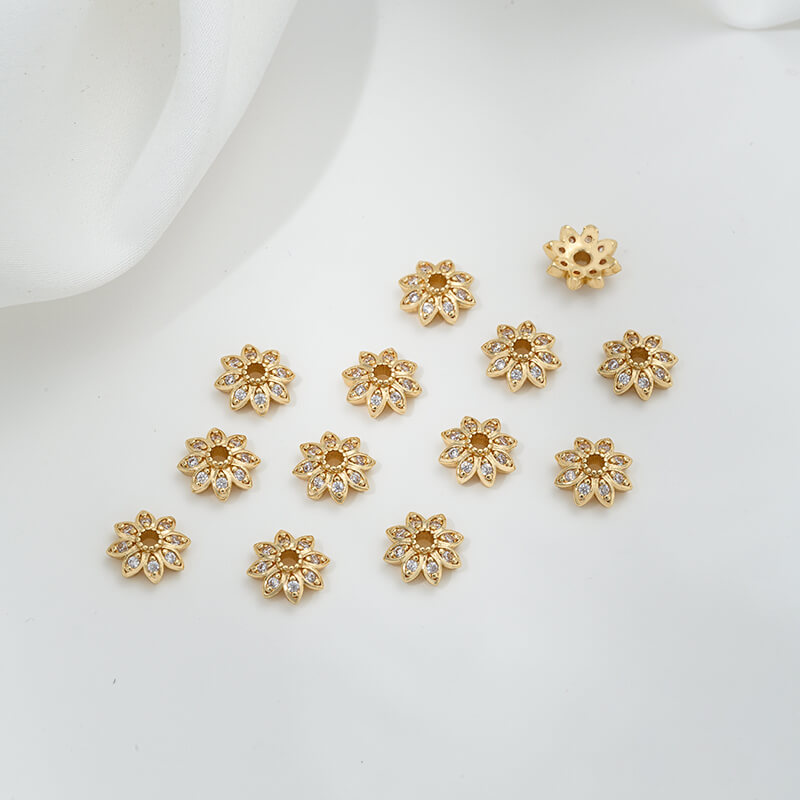 Inlaid with zircon snowflakes, daisy and plum blossoms, small bead holders