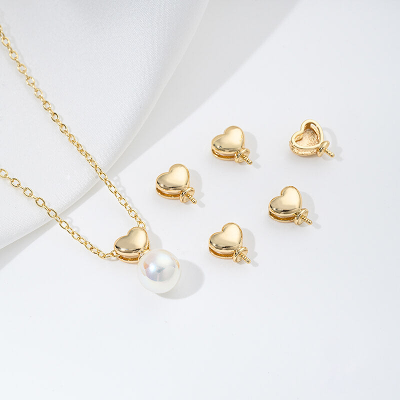 Geometric necklace pendant with zircon, bird, four-leaf clover, heart-shaped pearl setting