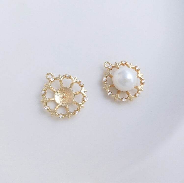 Micro-inlaid zircon pearl hollow necklace pendant