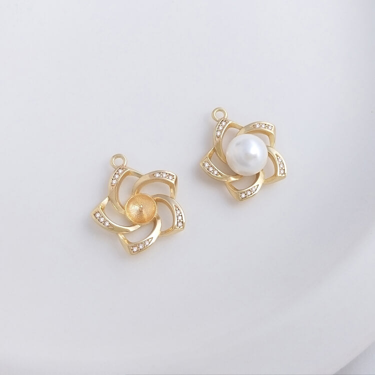 Micro-inlaid zircon pearl hollow necklace pendant