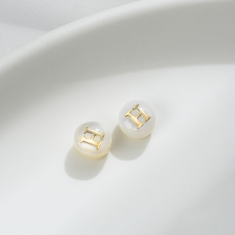 Small size natural white butterfly shell double-sided metal 26 letter spacer beads