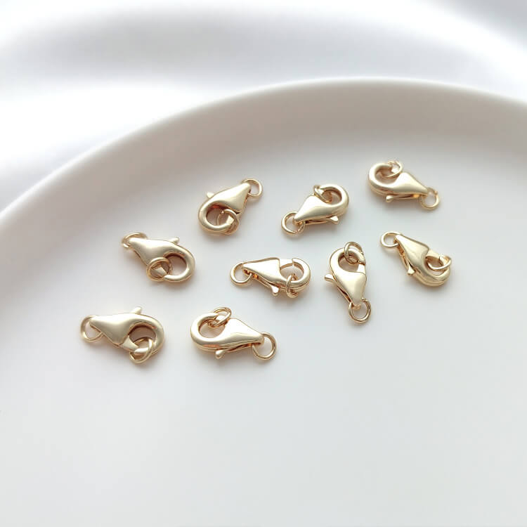811/812 lobster clasp with closed rings at both ends