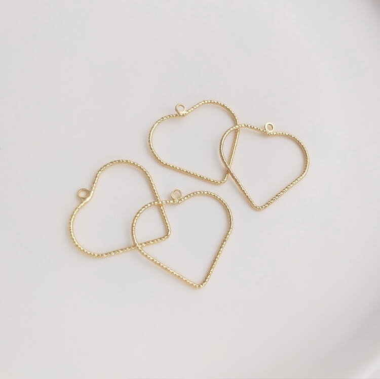 DIY pendant with hanging geometric frame, round water drop, triangle and heart shape