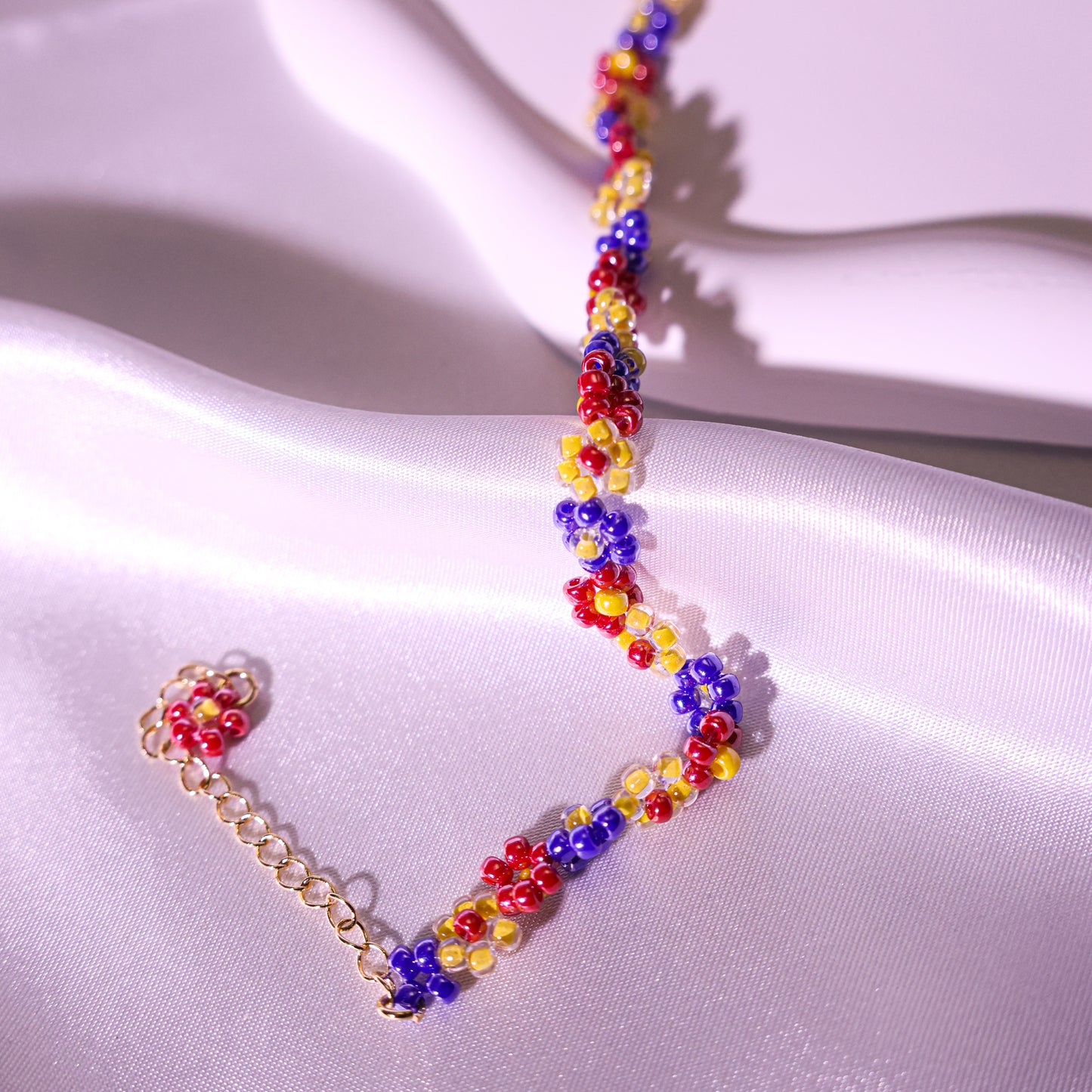 Chirimiri Handmade Flower Bracelet – Snow White Series Daisy Bracelets Halloween Holiday Bracelets High Quality Fashion Jewelry Halloween Costume Accessories Fairy Tale Bracelets For Women And Girls