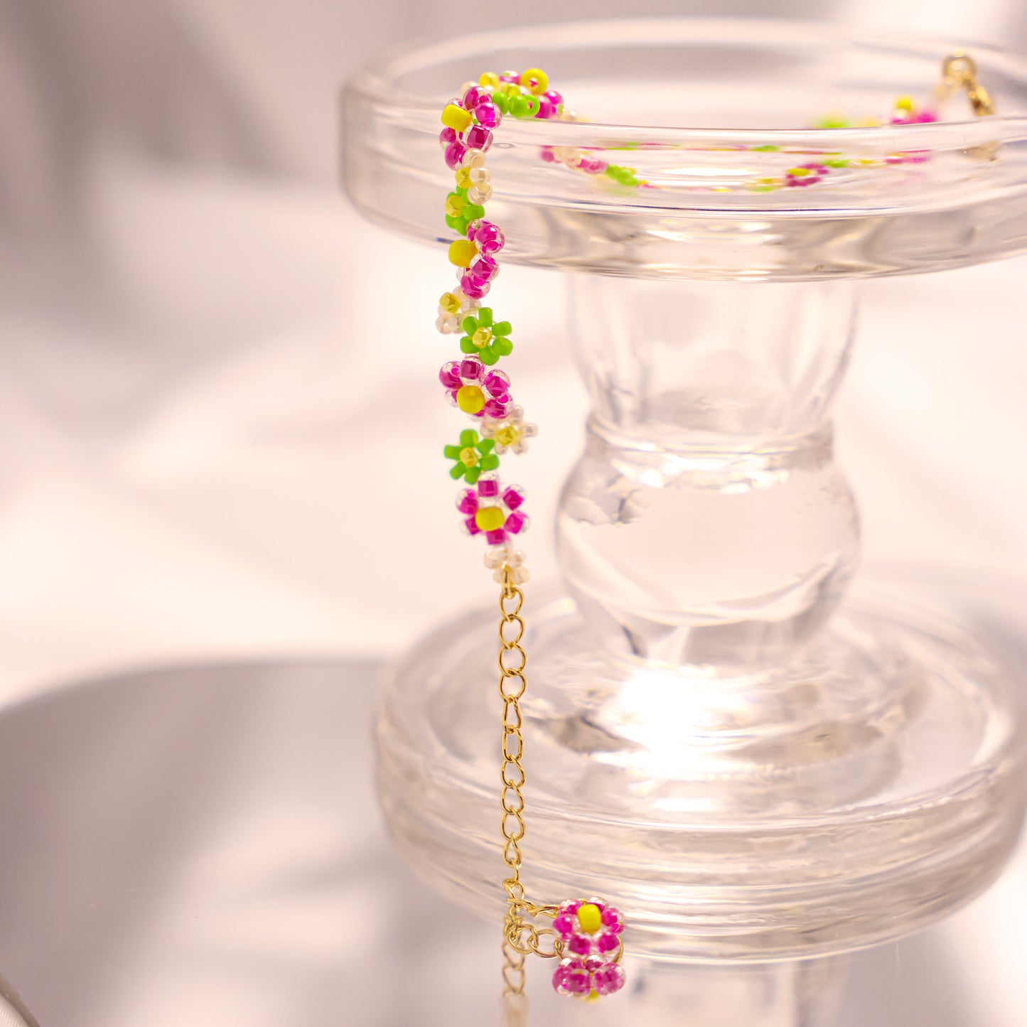 Chirimiri Handmade Jewelry -Summer Vacation Vibe Daisy Flower Bracelet – Tropical Flower Series Gifts Girlfriend Beaded Bracelets Colorful Daisy Design