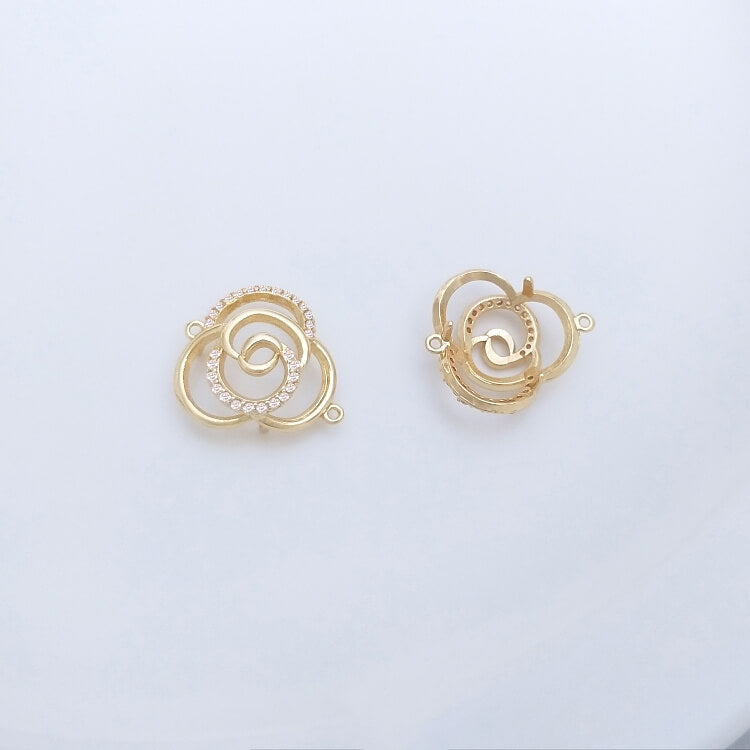 Zircon rose-shaped three-claw pendant with round beads