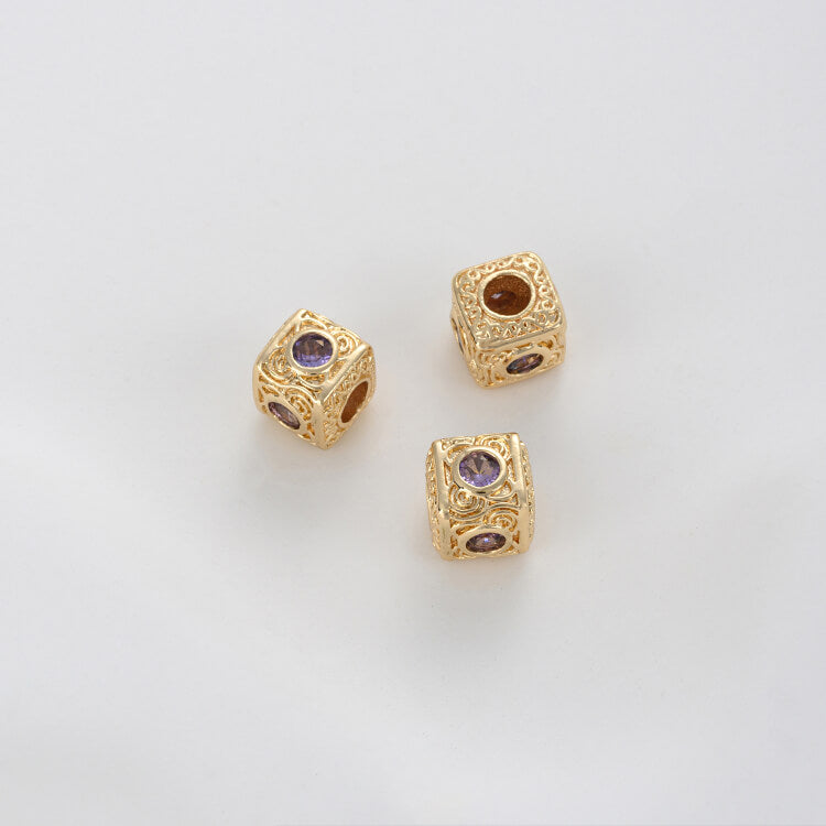 Retro pattern with colored zirconium square spacer beads on all four sides