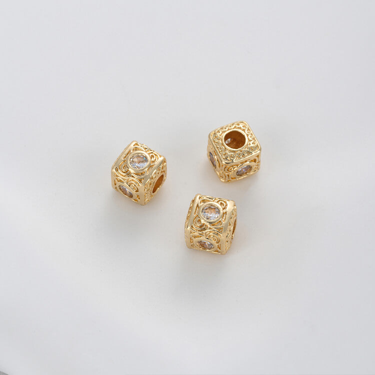 Retro pattern with colored zirconium square spacer beads on all four sides