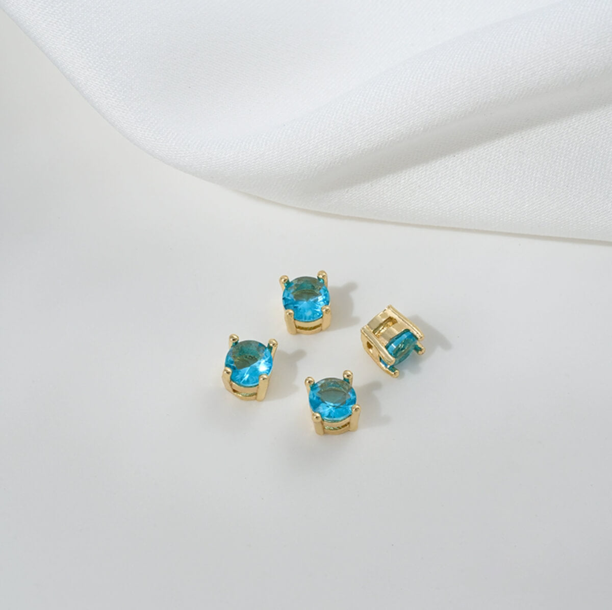 Inlaid with colored zirconium single zirconium spacer beads