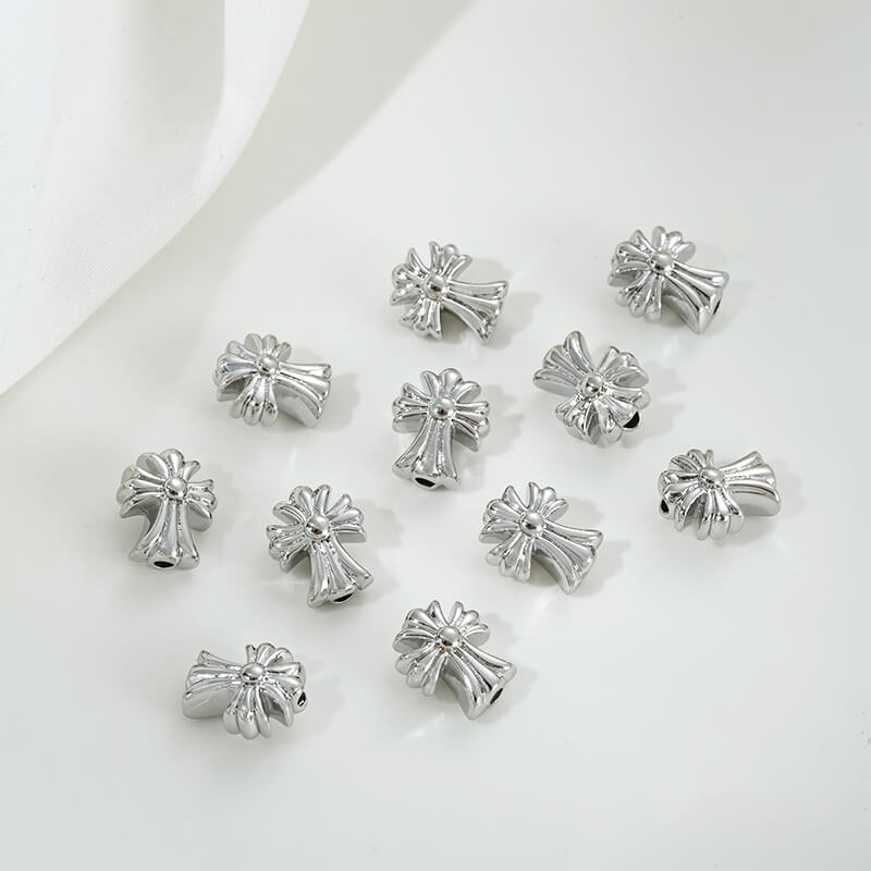 3D cross through-hole spacer beads