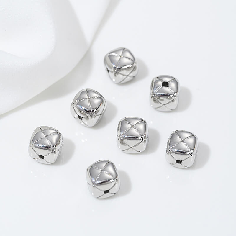 3D square spacer beads with zircon 14K white k