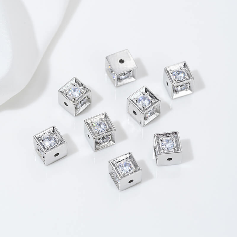 3D square spacer beads with zircon 14K white k