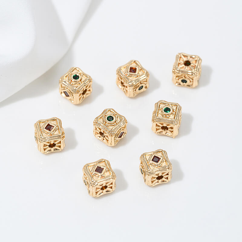 3D square spacer beads with zircon 14K white k