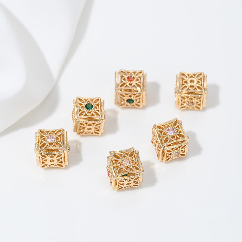 3D square spacer beads with zircon 14K white k