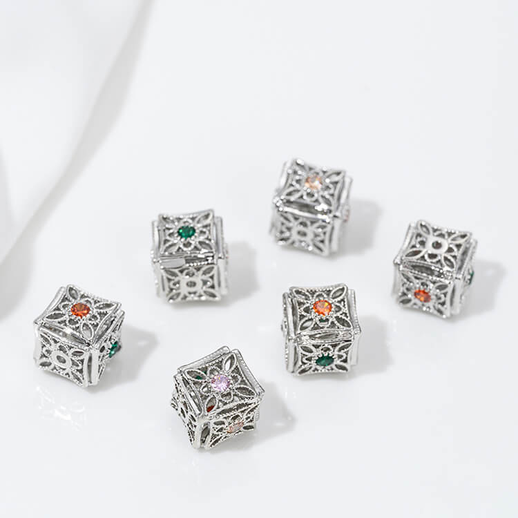 3D square spacer beads with zircon 14K white k