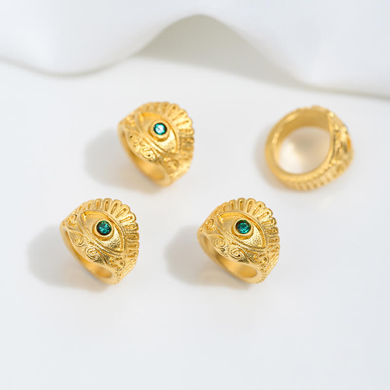 Sand gold inlaid with ruby and green diamonds, spacer beads