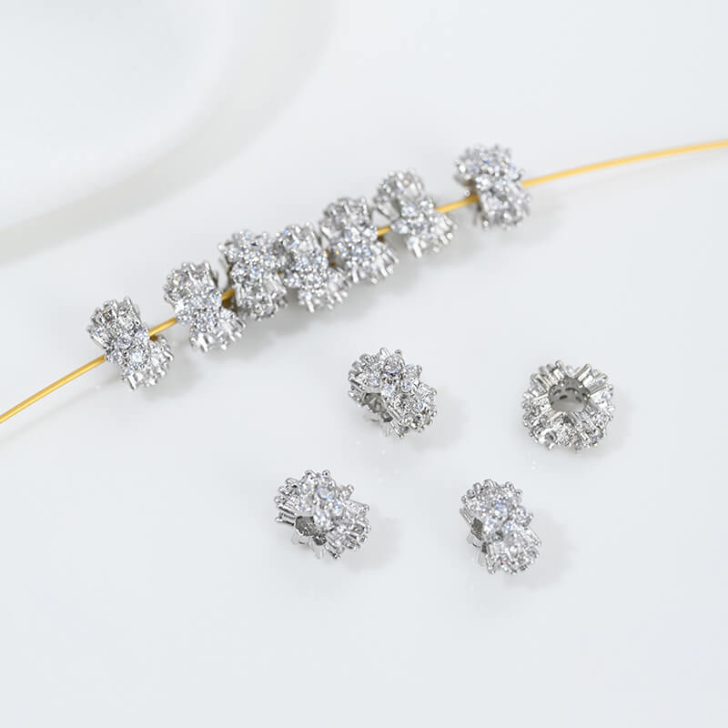Micro-inlaid zircon 14K gold-plated color-preserving snowflake isolation beads