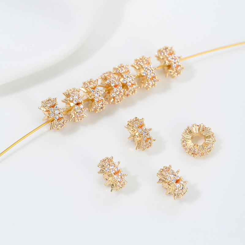 Micro-inlaid zircon 14K gold-plated color-preserving snowflake isolation beads