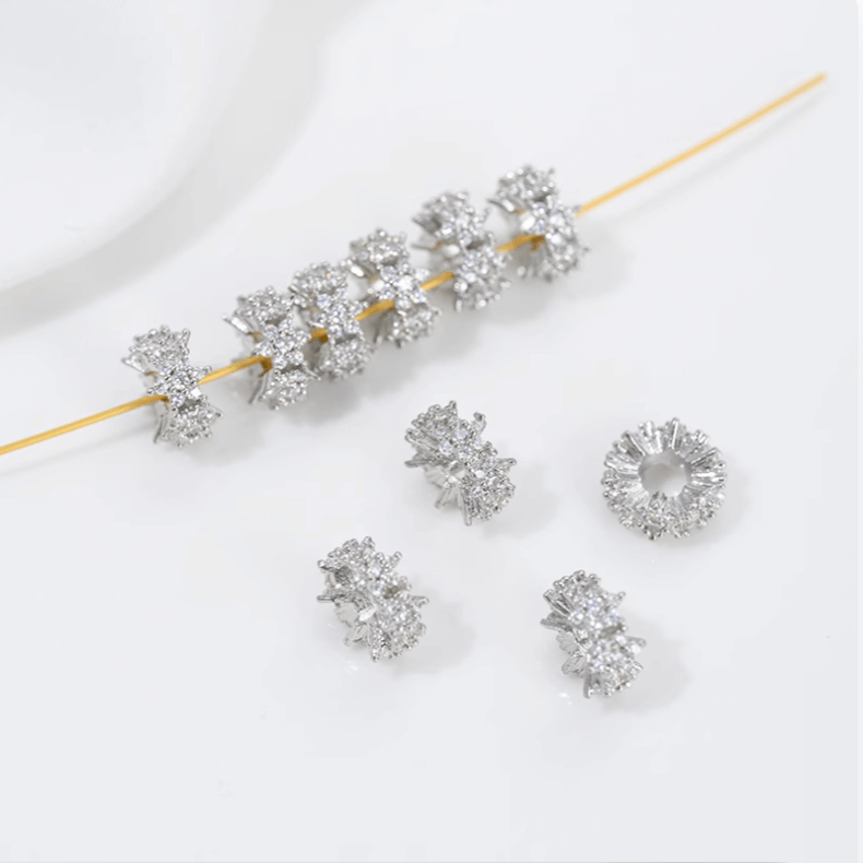 Micro-inlaid zircon 14K gold-plated color-preserving snowflake isolation beads