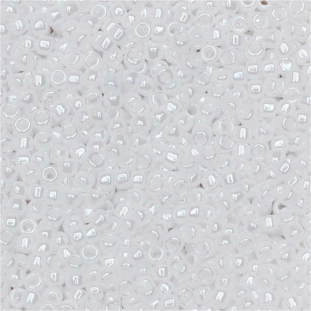 Toho Seed Beads, Round 15/0 #121 'Opaque Lustered White' (5 Grams)