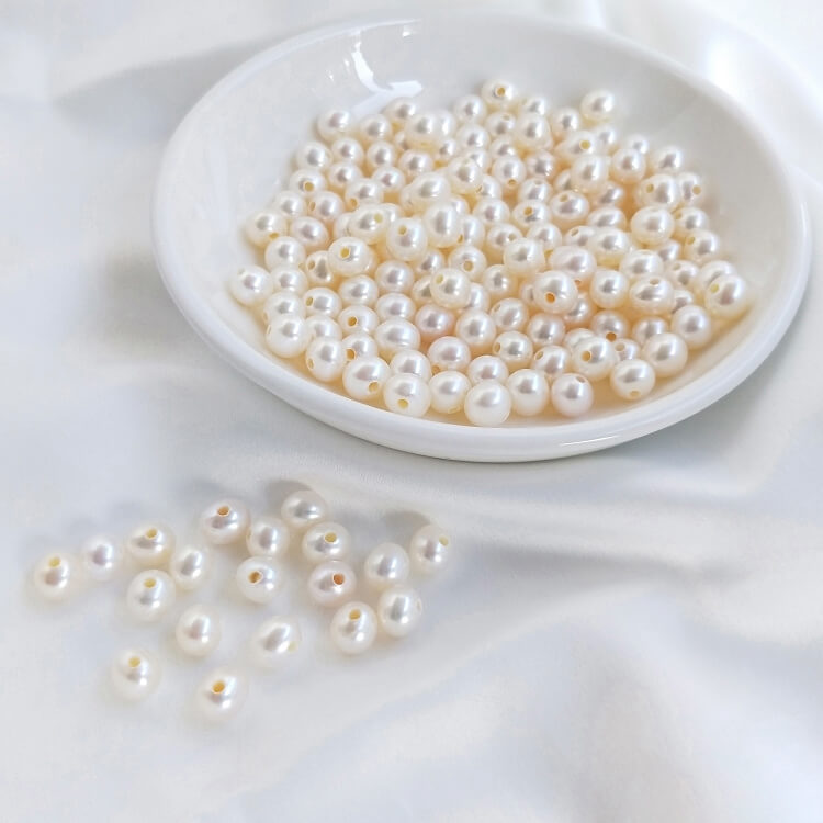 Natural freshwater pearls, large-aperture round pearls