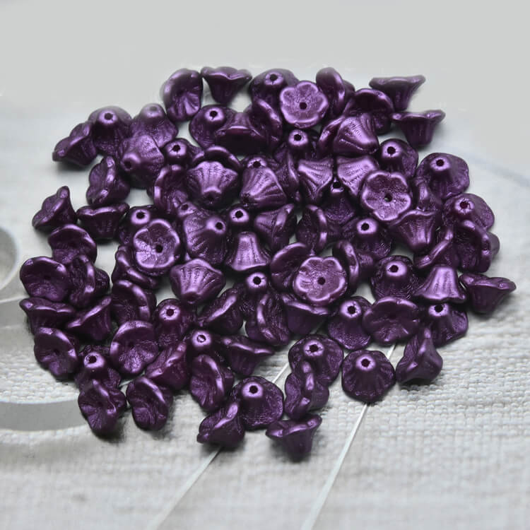 Czech Bell Flower Beads -White Alabaster Pastel Bordeaux 5x8 mm, 02010-25032(300 pcs)