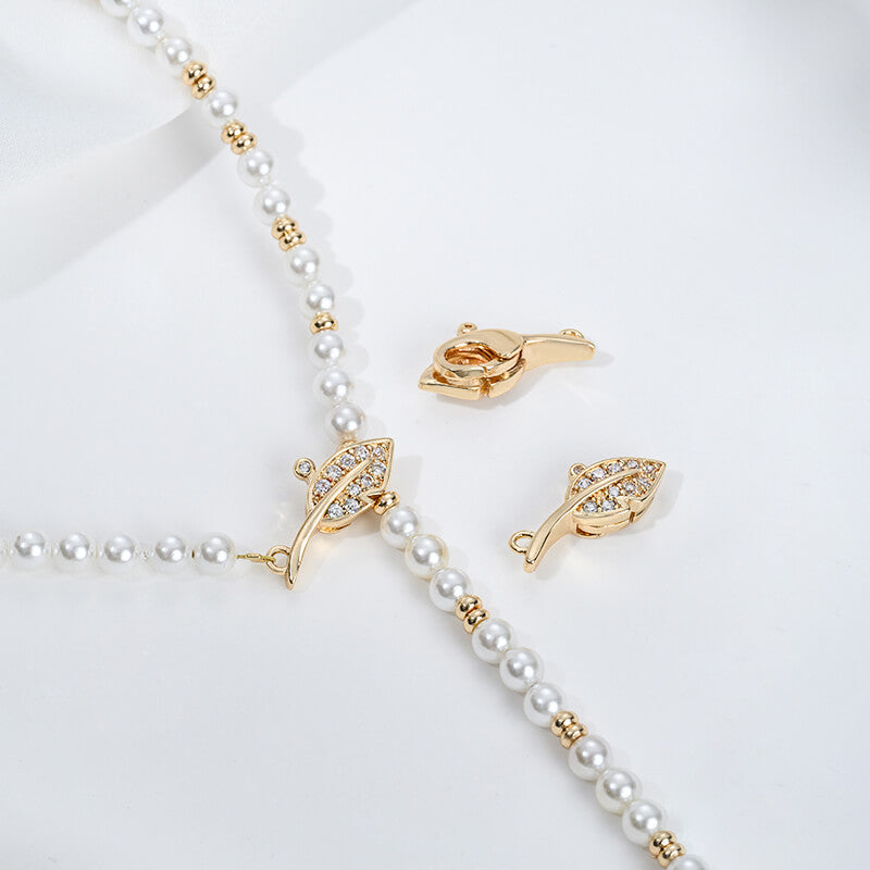 Leaf-shaped lobster clasp jewelry buckle inlaid with zircon