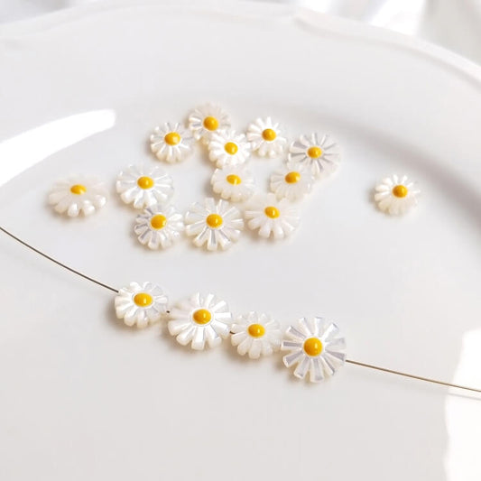Natural pearl shell daisy