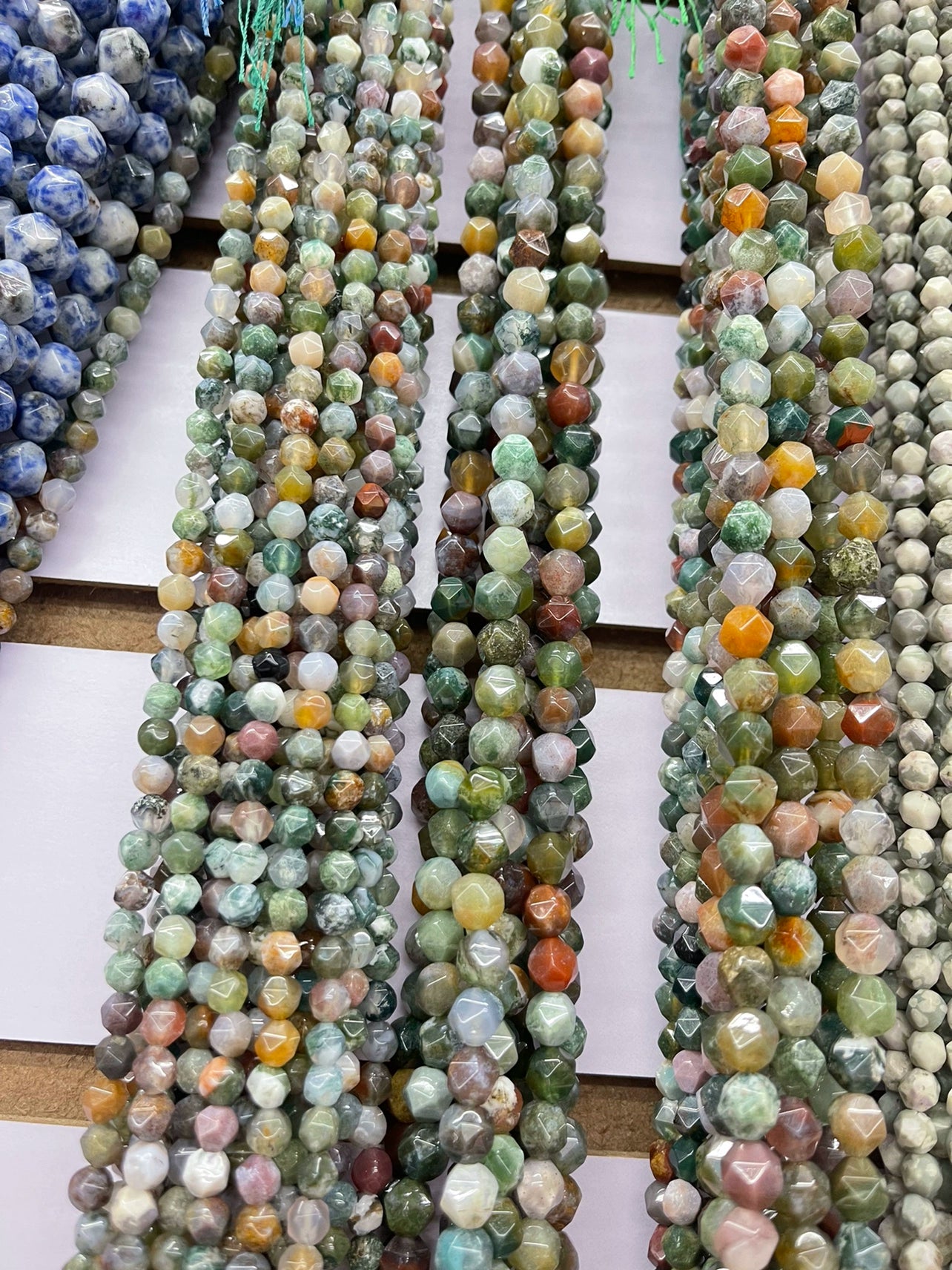 Large cut green straw stone red stone Indian agate violet stone loose beads