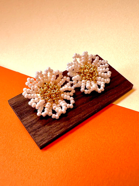 CHIRIMIRI White Gold Daisy Earrings | Handmade Flower Jewelry for Women