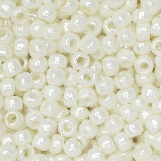 Toho Seed Beads, Round 8/0 #122 'Opaque Lustered Navajo White' (10 Grams)